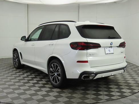 New 2026 BMW X5 sDrive40i w/ M Sport Package image 7