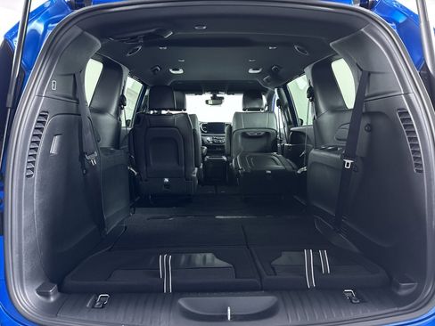 New 2026 Chrysler Pacifica Select w/ S Appearance Package image 6