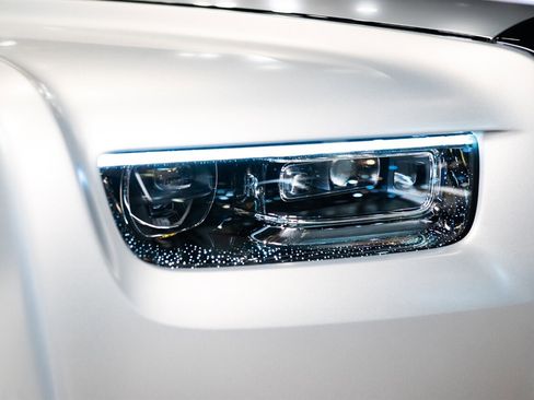 Used 2025 Rolls-Royce Phantom Sedan image 37