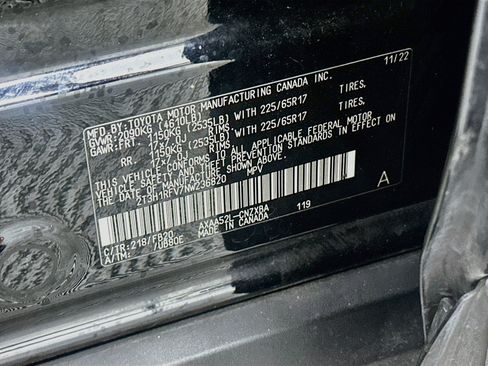 Used 2022 Toyota RAV4 LE FWD image 12