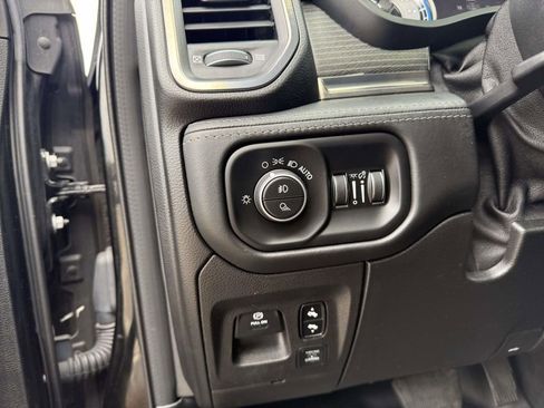 Used 2019 RAM 1500 Limited image 14