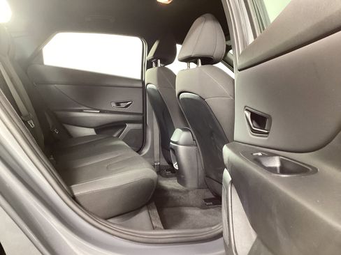 Certified 2025 Hyundai Elantra Sport image 24