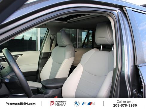 Used 2023 Toyota RAV4 XLE Premium image 2