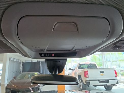 Used 2020 GMC Terrain SLE w/ Driver Convenience Package FWD image 27