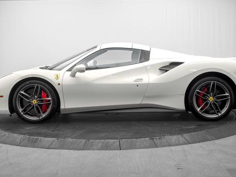 Used 2018 Ferrari 488 Spider RWD image 14