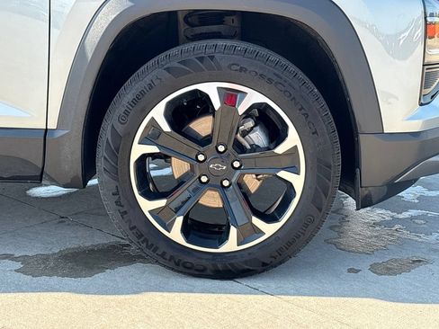 Used 2025 Chevrolet Equinox LT FWD image 28