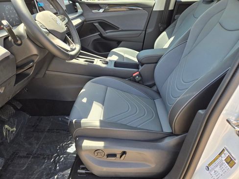 New 2026 Volkswagen Tiguan SE AWD/4WD image 10
