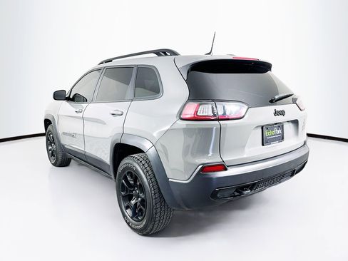 Used 2022 Jeep Cherokee Latitude AWD/4WD image 5