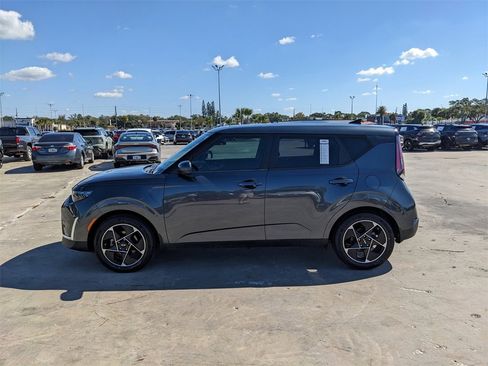 Certified 2023 Kia Soul EX image 6