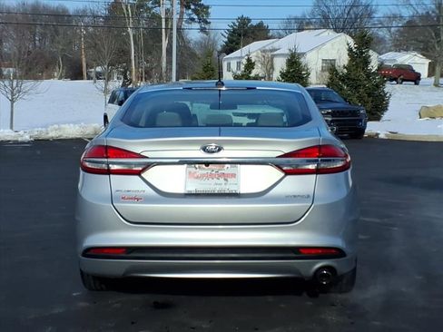 Used 2018 Ford Fusion S FWD image 4