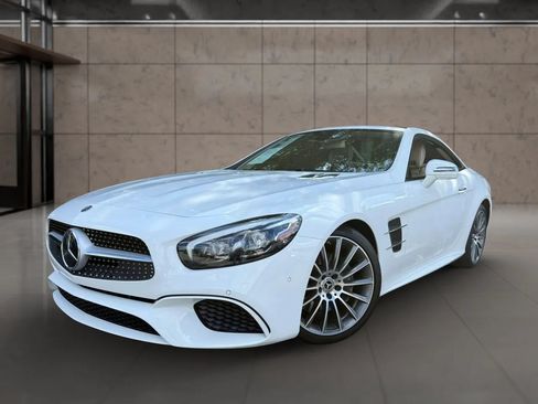 Used 2018 Mercedes-Benz SL 450 image 2