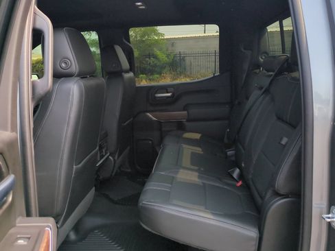 Used 2021 Chevrolet Silverado 1500 High Country w/ Technology Package AWD/4WD image 13
