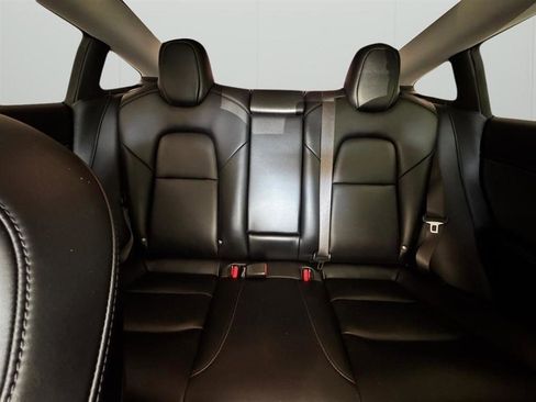 Used 2018 Tesla Model 3 Mid Range RWD image 33