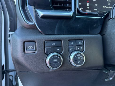 Used 2024 GMC Sierra 1500 SLT image 14