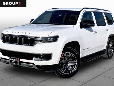 Used 2024 Jeep Wagoneer Series II w/ Flexible Seating Group RWD image 1