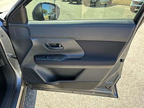 New 2026 Nissan Kicks S image 14