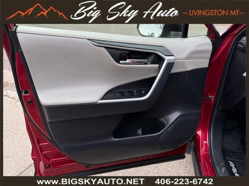 Used 2019 Toyota RAV4 Adventure image 11