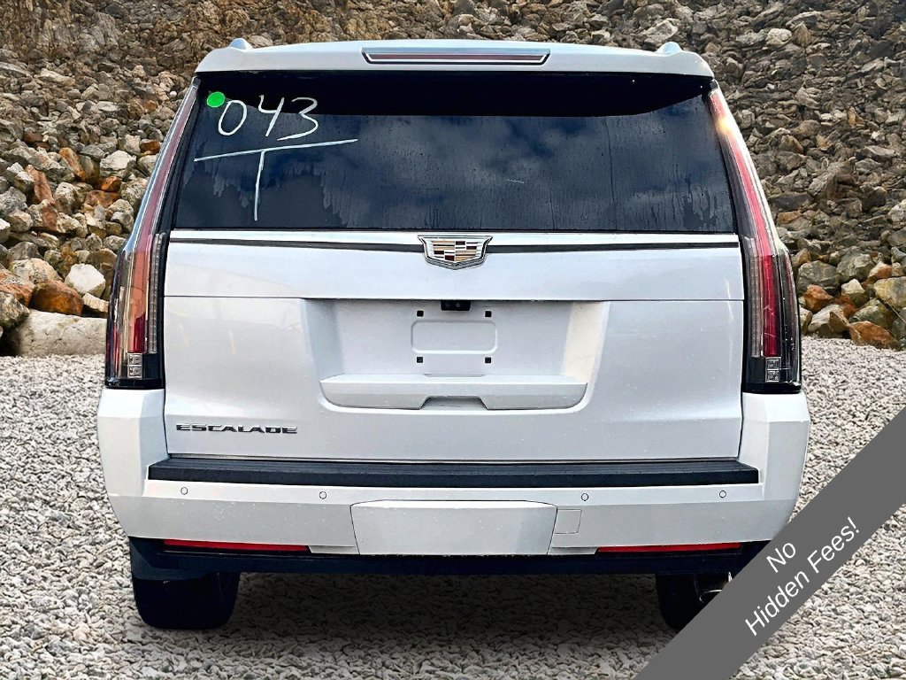 Used 2017 Cadillac Escalade ESV Premium Luxury AWD/4WD image 4
