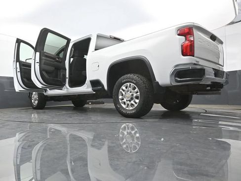 Used 2024 Chevrolet Silverado 2500 LT AWD/4WD image 58