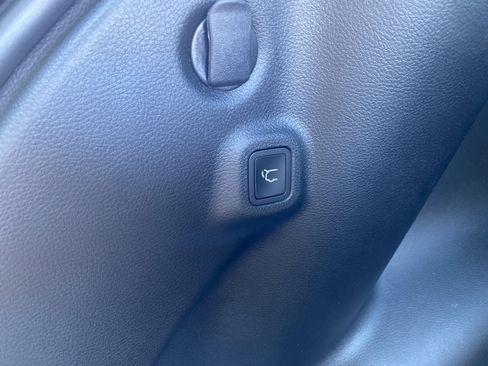 New 2026 Jeep Compass Limited image 23