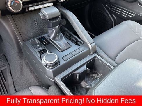 Used 2025 Toyota Tacoma SR AWD/4WD image 29