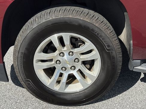 Used 2017 Chevrolet Tahoe LT image 34