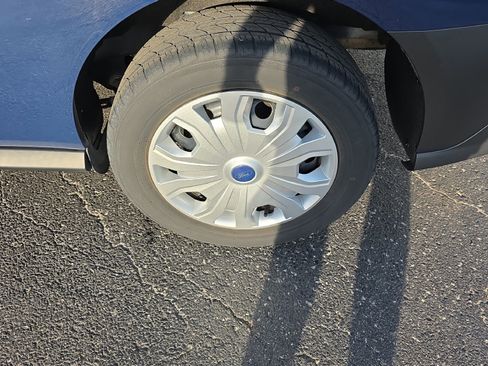 Used 2020 Ford Transit Connect XL image 11