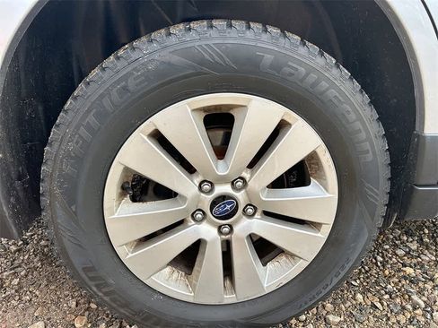 Used 2017 Subaru Outback 2.5i image 10
