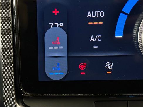 Used 2023 Ford Expedition Platinum image 9