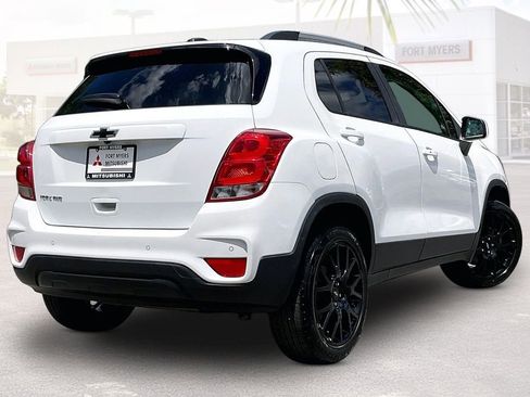 Used 2022 Chevrolet Trax LT w/ Driver Confidence Package AWD/4WD image 32
