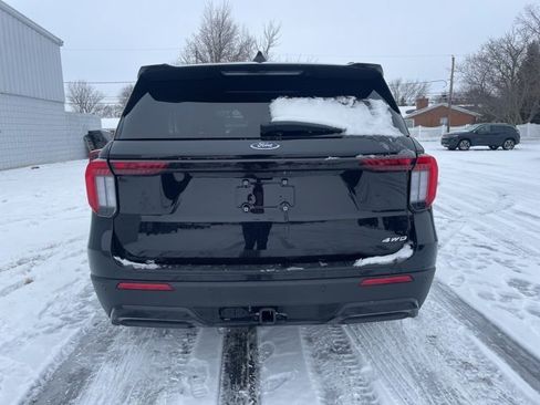 Used 2025 Ford Explorer ST-Line w/ ST-Line Street Pack image 12