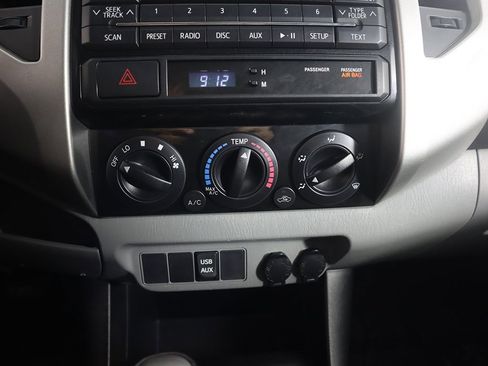 Used 2012 Toyota Tacoma PreRunner image 36