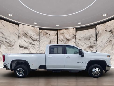 Used 2023 Chevrolet Silverado 3500 LT image 4