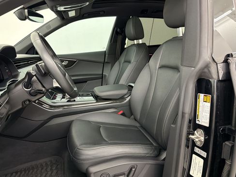 Used 2021 Audi Q8 Prestige w/ Prestige Package AWD/4WD image 5