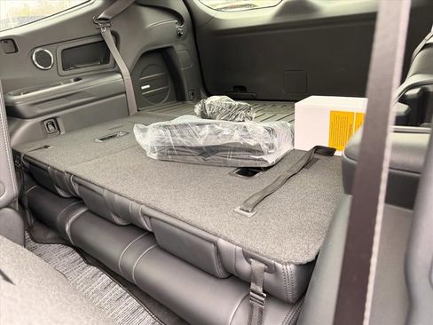 New 2026 Subaru Ascent Bronze Edition image 10