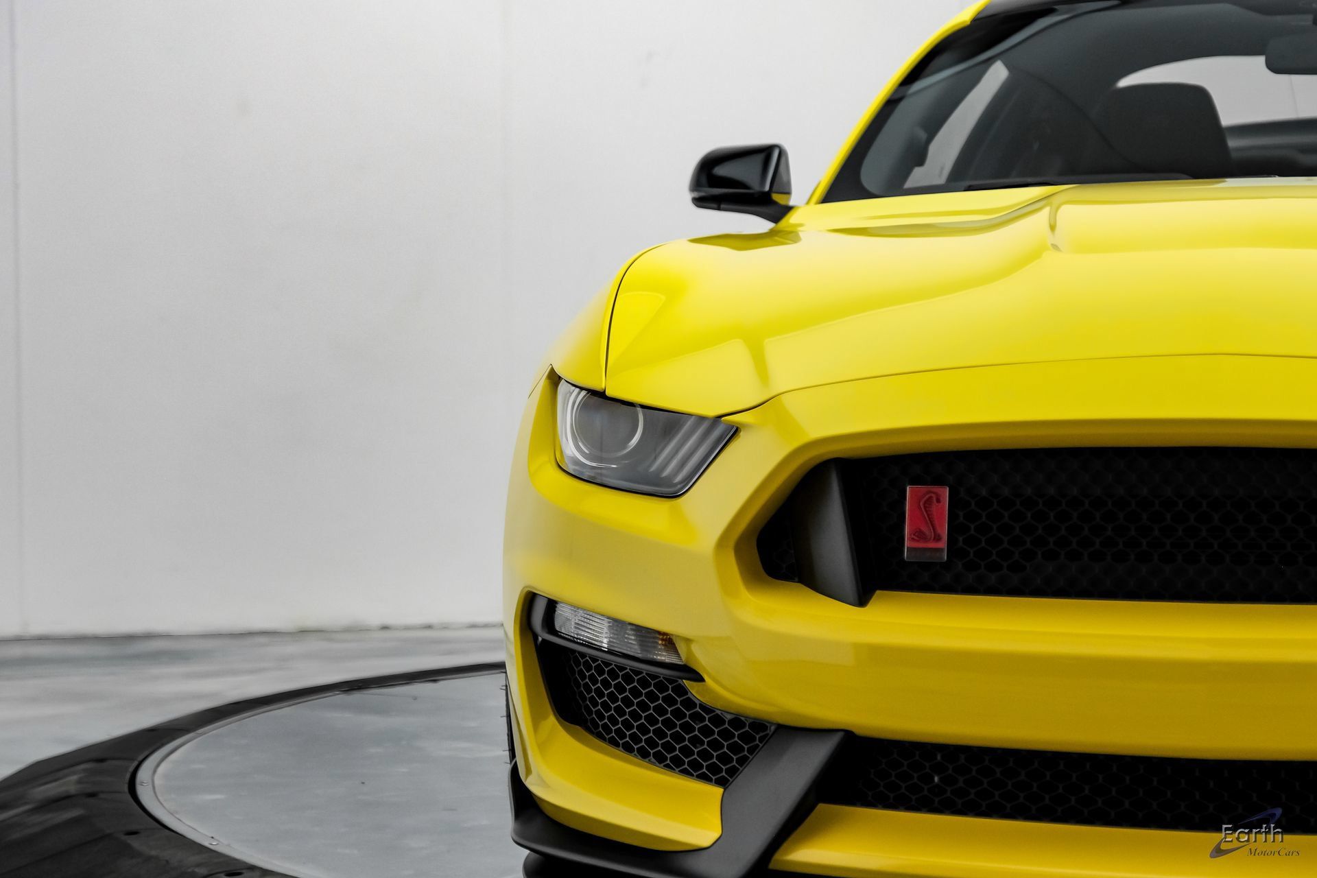 Used 2017 Ford Mustang Shelby GT350R w/ GT350R Equipment Group 920A RWD image 30