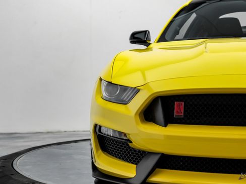 Used 2017 Ford Mustang Shelby GT350R w/ GT350R Equipment Group 920A RWD image 30