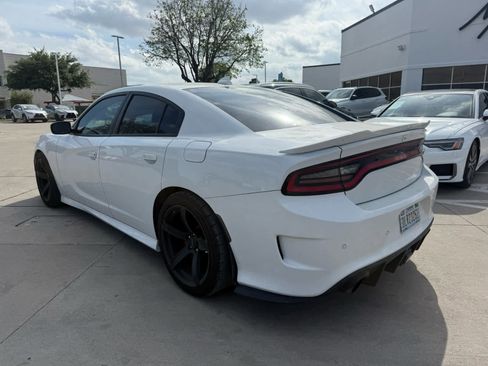 Used 2018 Dodge Charger SRT Hellcat image 2