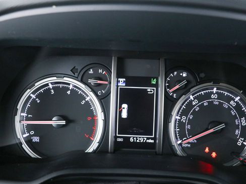 Used 2023 Toyota 4Runner Limited AWD/4WD image 16