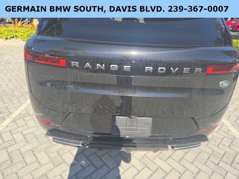 Used 2023 Land Rover Range Rover Sport SE Dynamic image 18