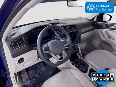 Certified 2024 Volkswagen Tiguan SE AWD/4WD image 9