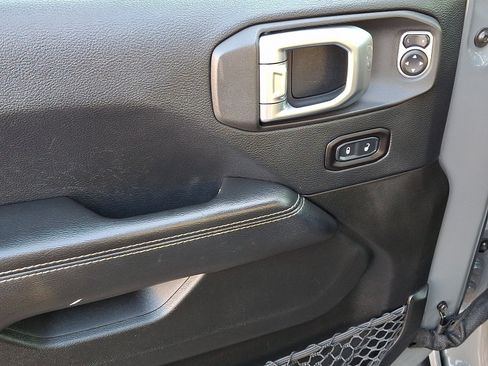 Used 2018 Jeep Wrangler Unlimited Sahara w/ Dual Top Group image 11