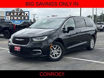 Used 2024 Chrysler Pacifica Touring-L