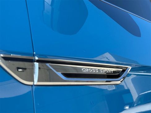 New 2025 Volkswagen Atlas Cross Sport SE image 5