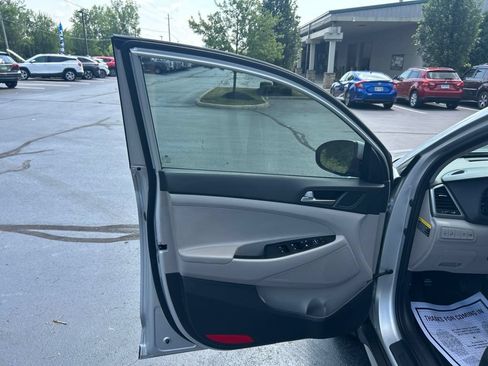 Used 2018 Hyundai Tucson Value FWD image 9