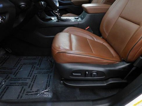 Used 2021 Chevrolet Traverse High Country image 27