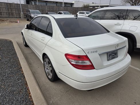 Used 2008 Mercedes-Benz C 300 Sedan image 4