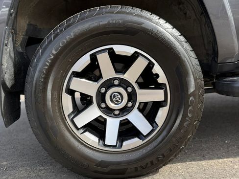 Used 2023 Toyota 4Runner TRD Off-Road AWD/4WD image 29