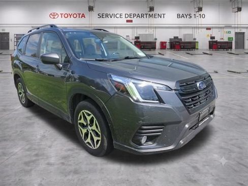 Used 2023 Subaru Forester Premium AWD/4WD image 4