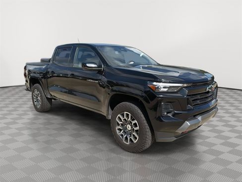 Used 2023 Chevrolet Colorado Z71 w/ Z71 Convenience Package 2 image 7